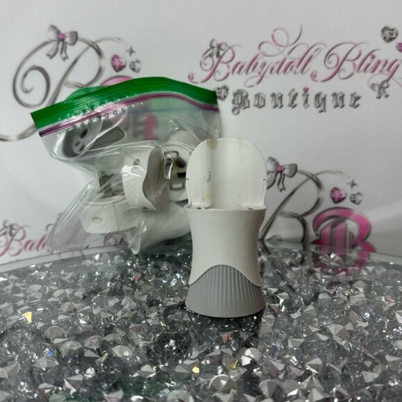 4 Airwick air freshener plug in holders wall plug in - Picture 4 of 4